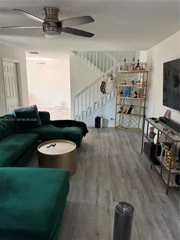 $2,750 | 2563 Lakeview Court, Cooper City, FL 33026