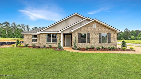 $299,900 | 260 Raulston Drive, Byram, MS 39272