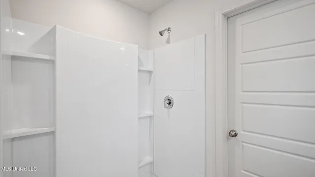 $299,900 | 260 Raulston Drive, Byram, MS 39272