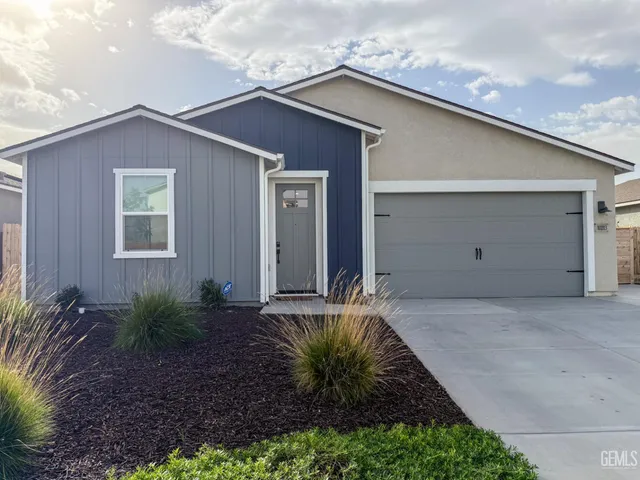 a house view with a outdoor space