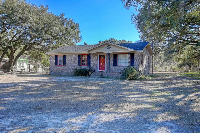 4879 Coach Road Hollywood, SC 29449 - Photo 1 of 19 A nice setting!