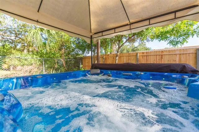 $3,200 | 2121 Greenbriar Boulevard, Clearwater, FL 33763