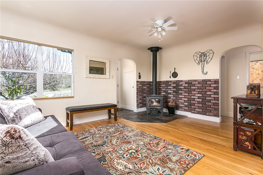 371 East Smith Road Bellingham, WA 98226 - Photo 6 of 34