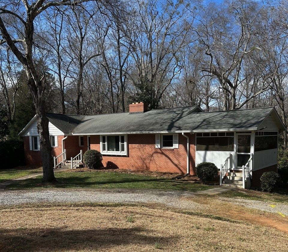 101 Laurel Lane Clemson, SC 29631 - Photo 3 of 36