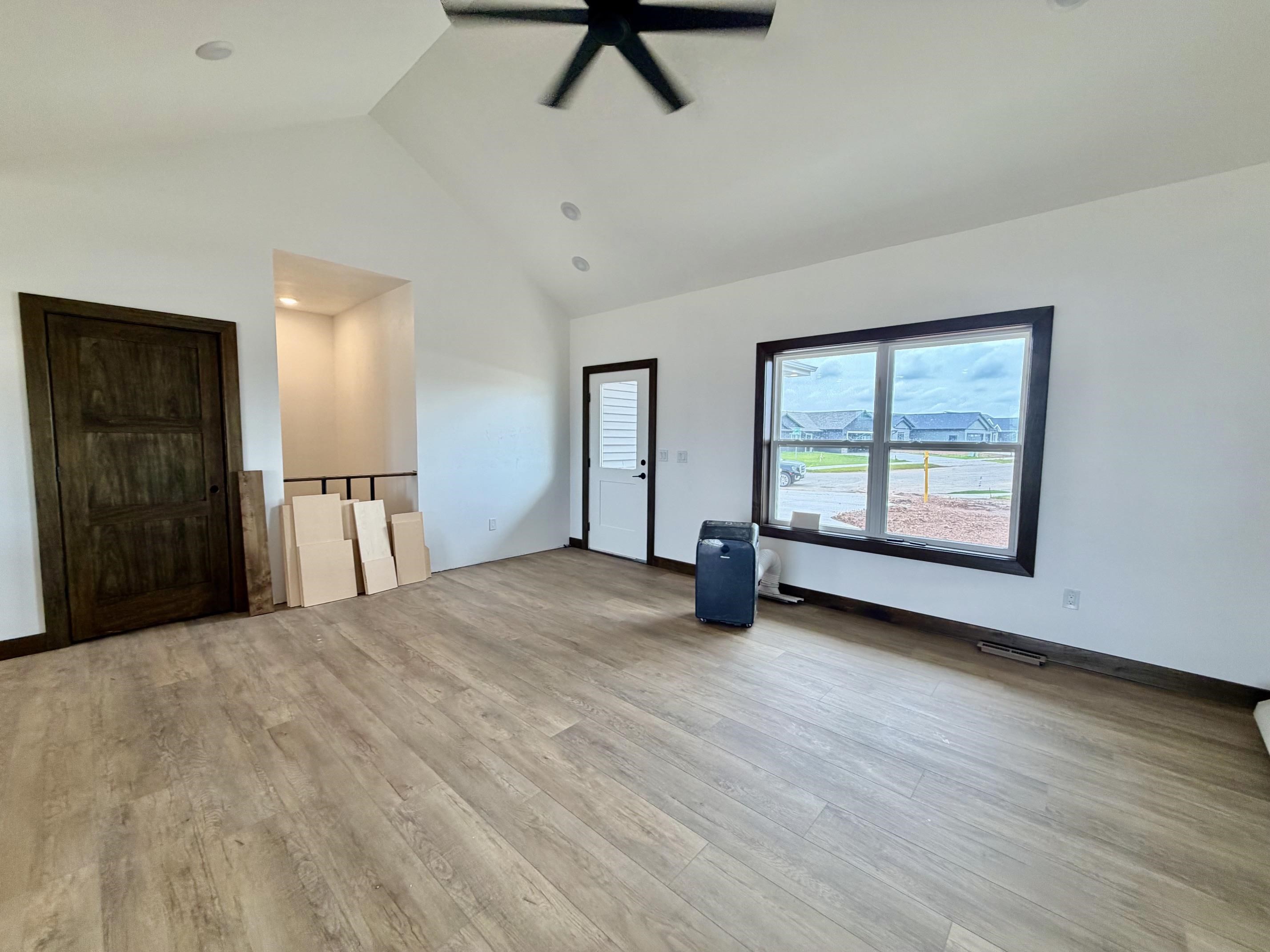 W5668 Tonys Way Appleton, WI 54915 - Photo 2 of 18 Gallery Image 2