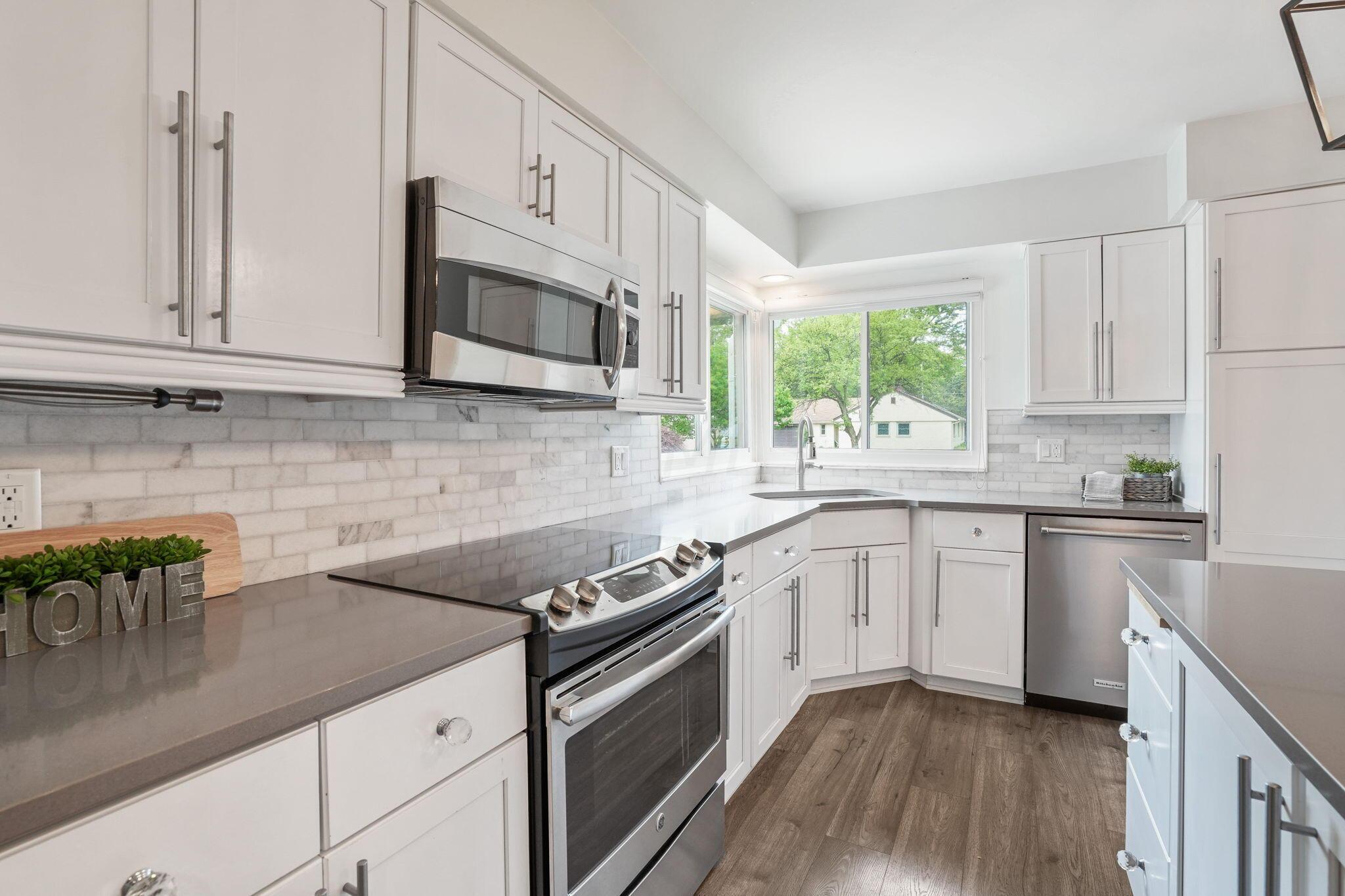 184 North Merkle Road Columbus, OH 43209 - Photo 14 of 46 Kitchen