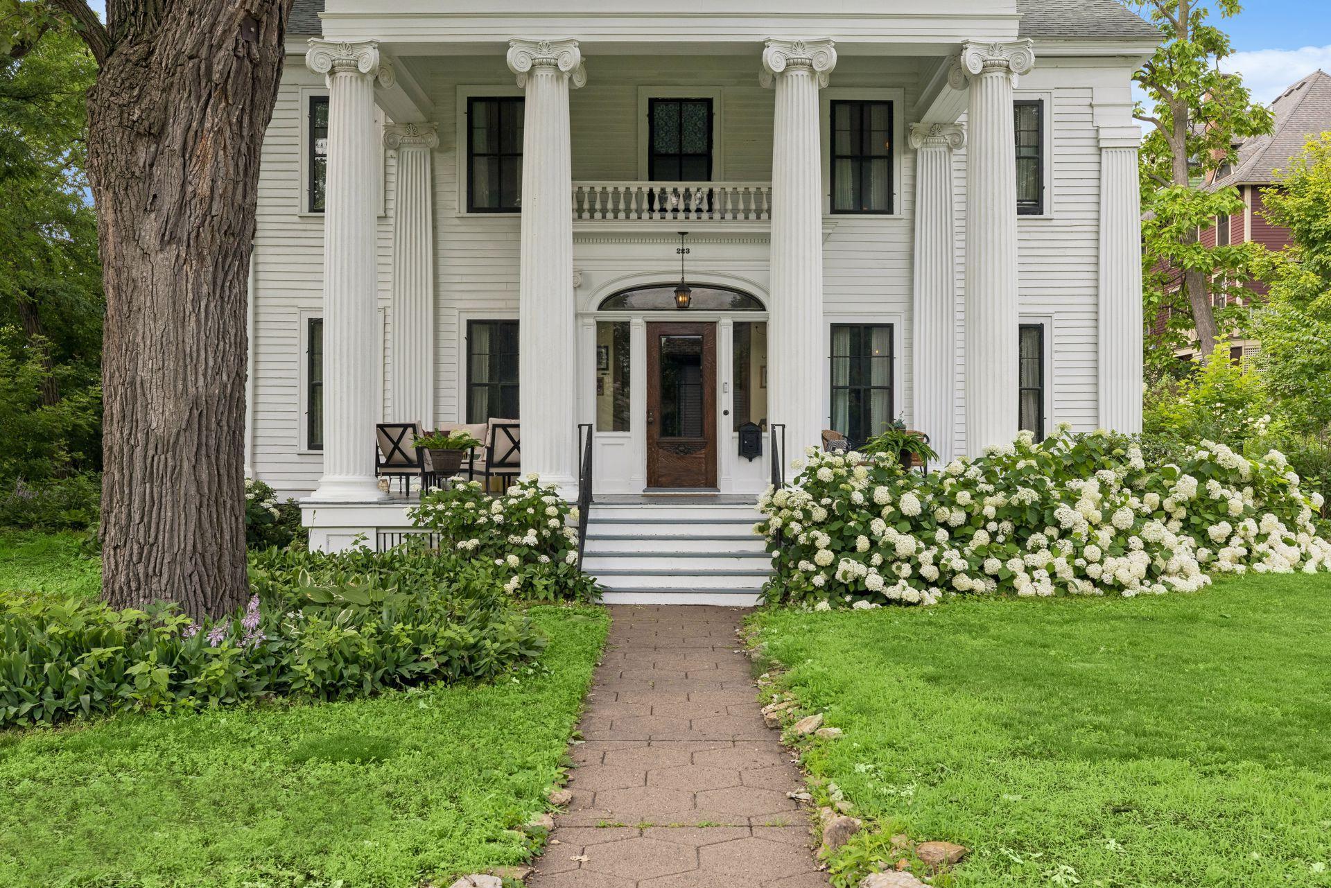 223 Walnut Street St. Paul, MN 55102 - Photo 3 of 106