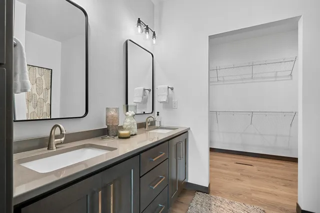 $475,000 | 4001 Antwerp Avenue, Howard, WI 54313