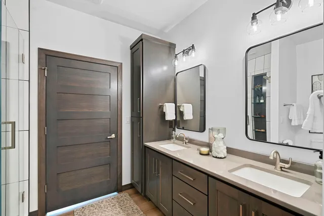 $475,000 | 4001 Antwerp Avenue, Howard, WI 54313