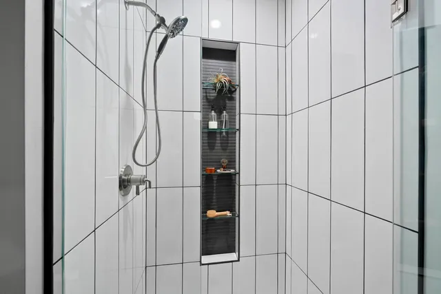 $475,000 | 4001 Antwerp Avenue, Howard, WI 54313