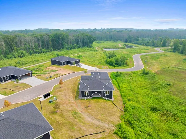 $475,000 | 4001 Antwerp Avenue, Howard, WI 54313