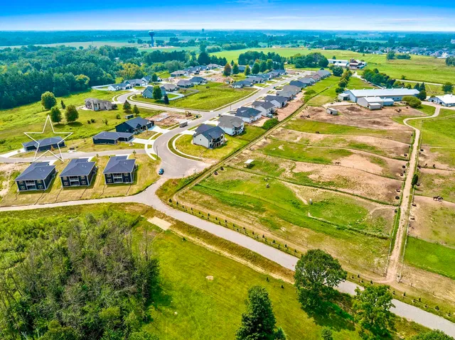 $475,000 | 4001 Antwerp Avenue, Howard, WI 54313