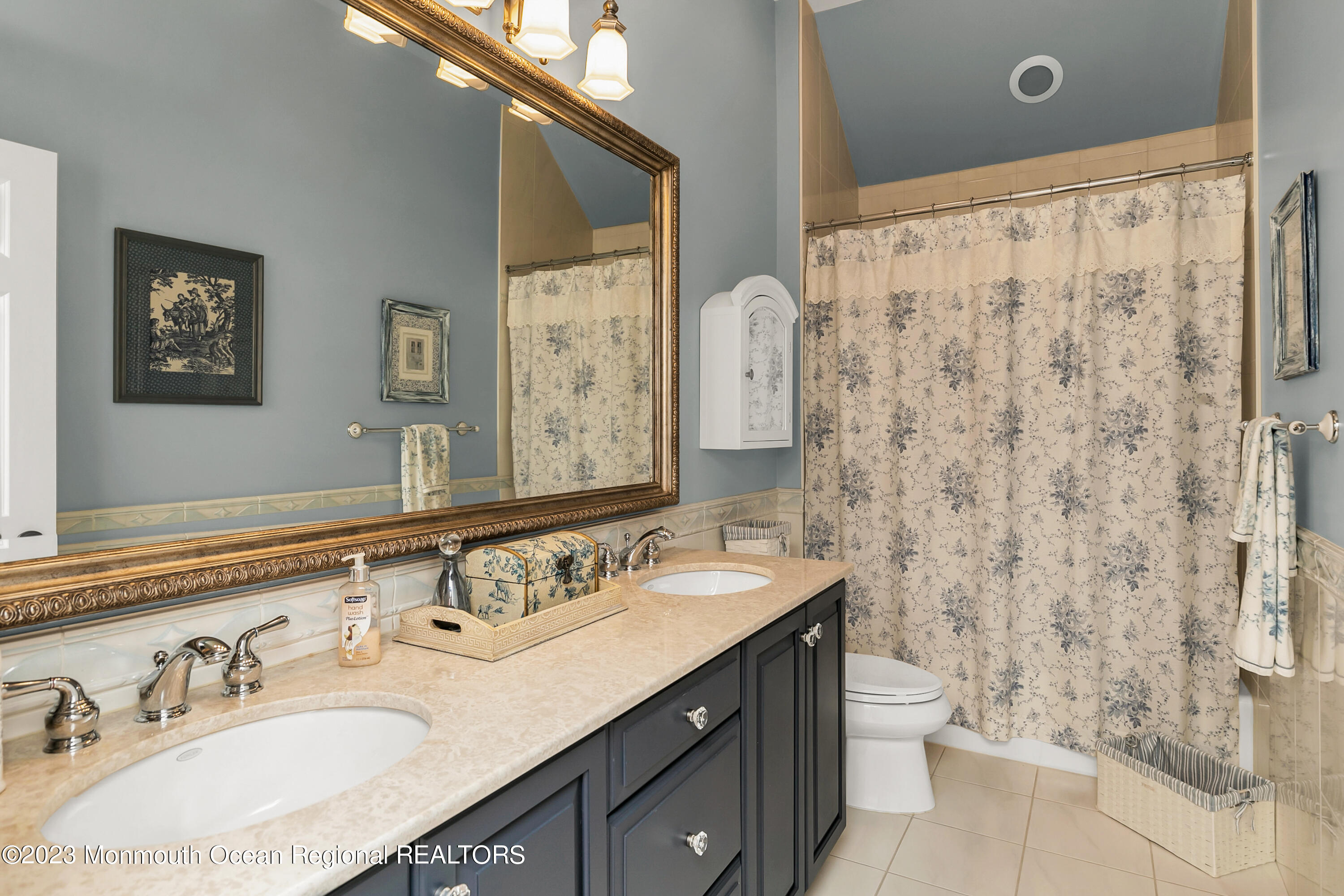 49 Holland Road Middletown, NJ 07748 - Photo 28 of 53 49 Holland Rd Middletown-print-043-064-1