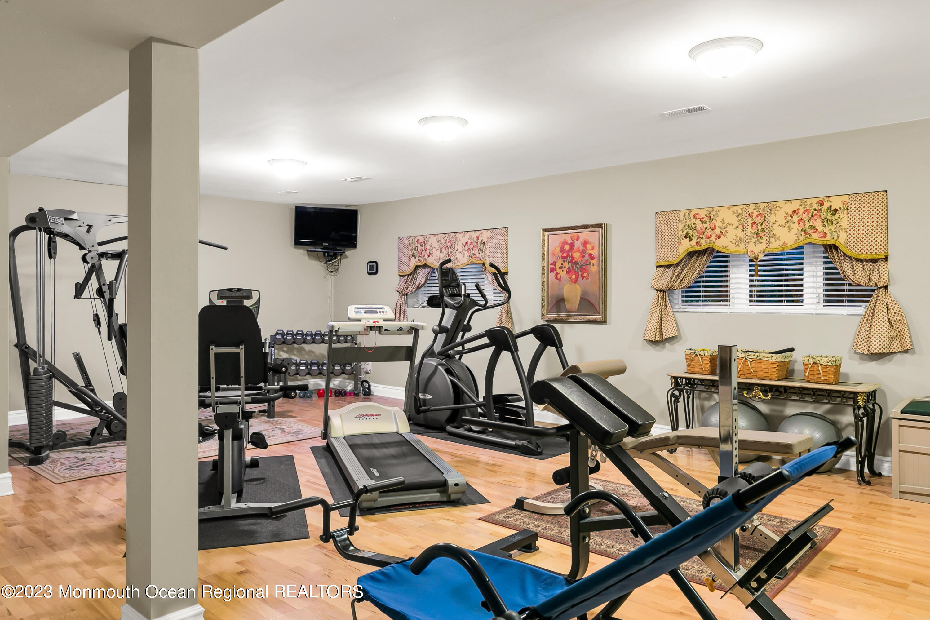 49 Holland Road Middletown, NJ 07748 - Photo 35 of 53 49 Holland Rd Middletown-print-056-049-1