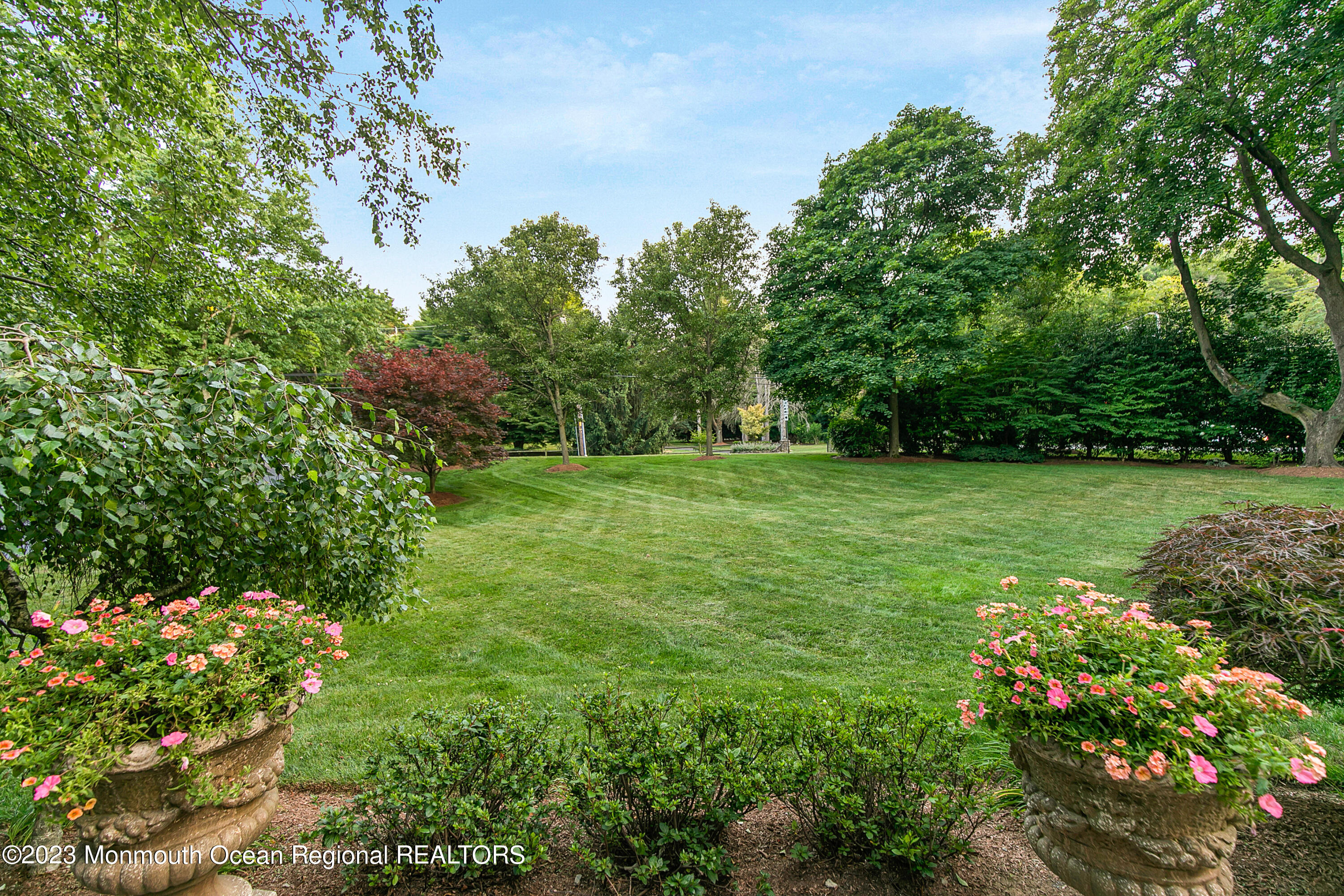 49 Holland Road Middletown, NJ 07748 - Photo 4 of 53 49 Holland Rd Middletown-print-070-031-1