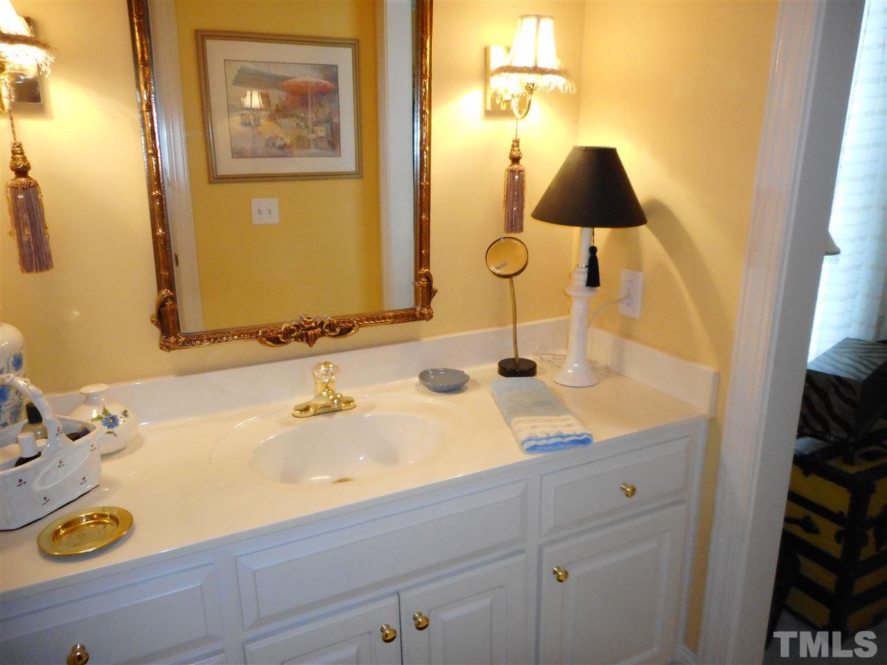 3908 Hemsbury Way Raleigh, NC 27612 - Photo 16 of 25