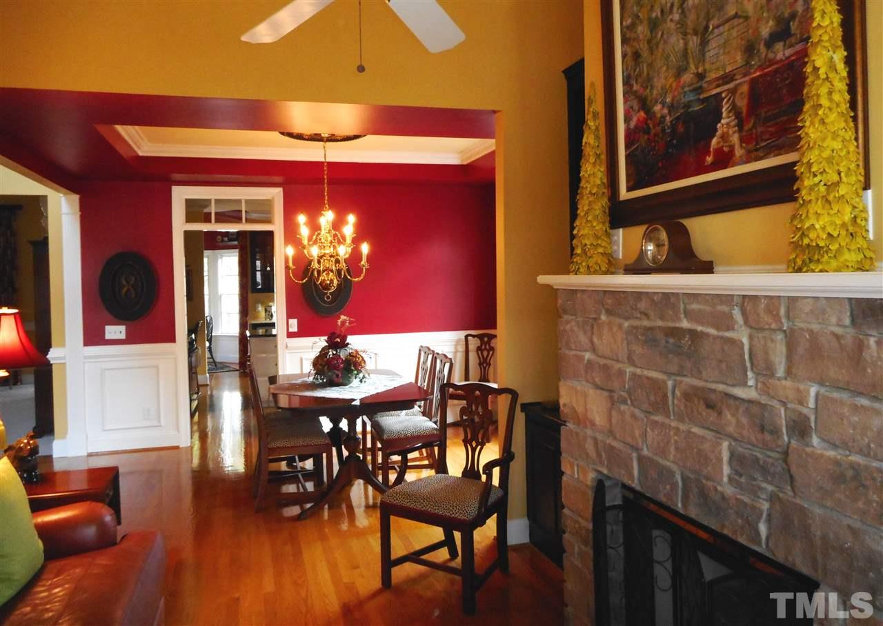 3908 Hemsbury Way Raleigh, NC 27612 - Photo 3 of 25