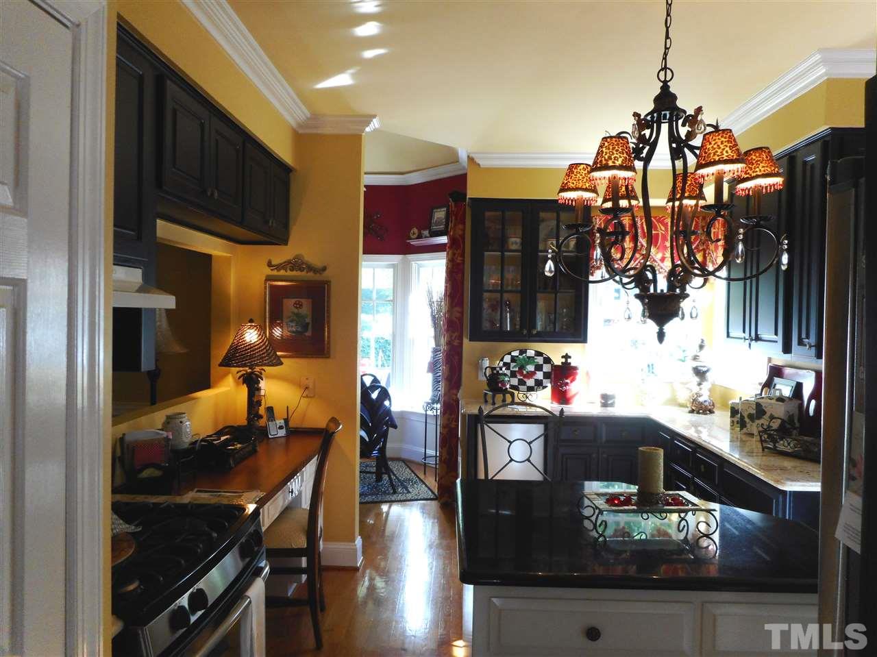 3908 Hemsbury Way Raleigh, NC 27612 - Photo 7 of 25