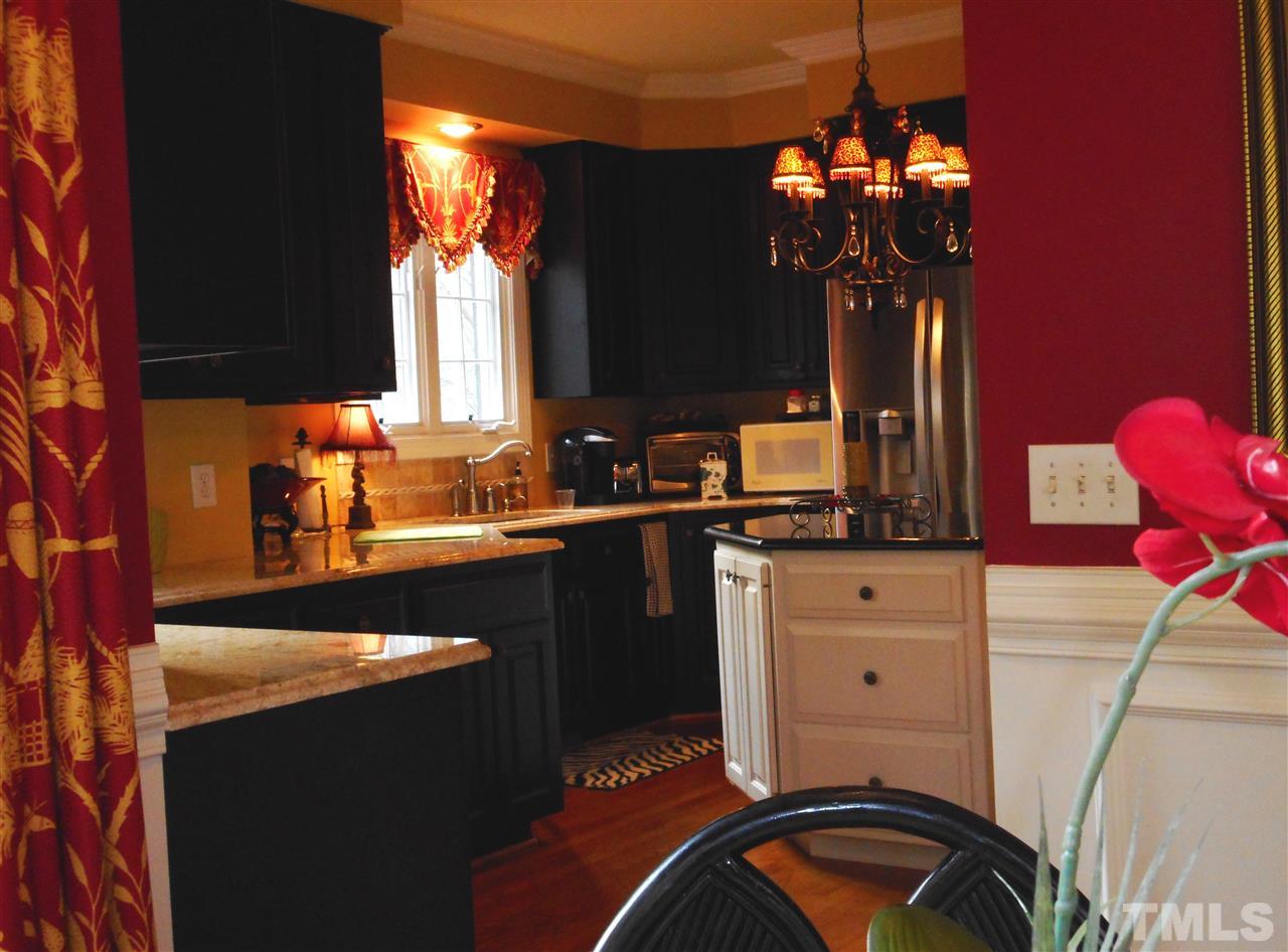 3908 Hemsbury Way Raleigh, NC 27612 - Photo 8 of 25