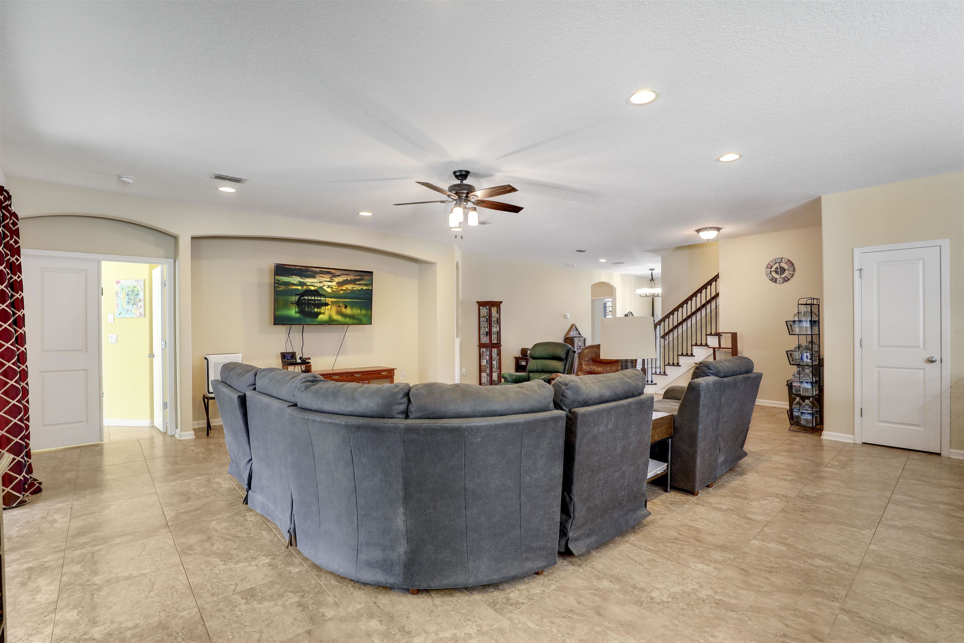 200 Ellsworth Circle St. Johns, FL 32259 - Photo 16 of 58 a living room with furniture and a window