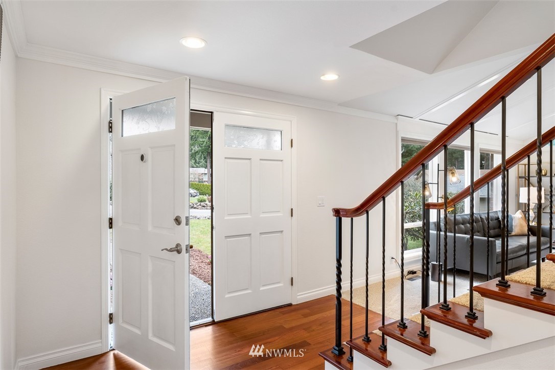10513 Northeast 152nd Street Bothell, WA 98011 - Photo 7 of 39 Gallery Image 7