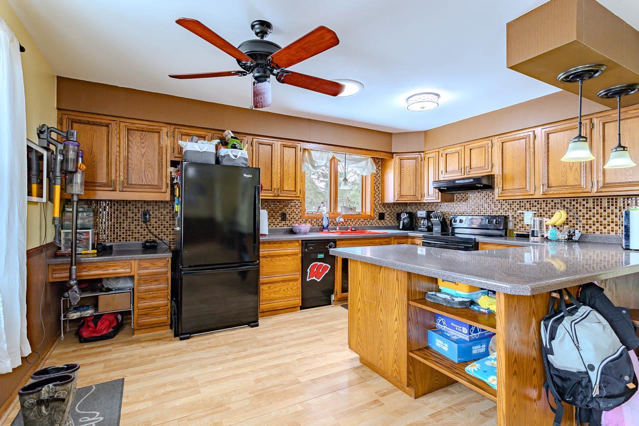 705 South Line Road Rothschild, WI 54474 - Photo 15 of 41