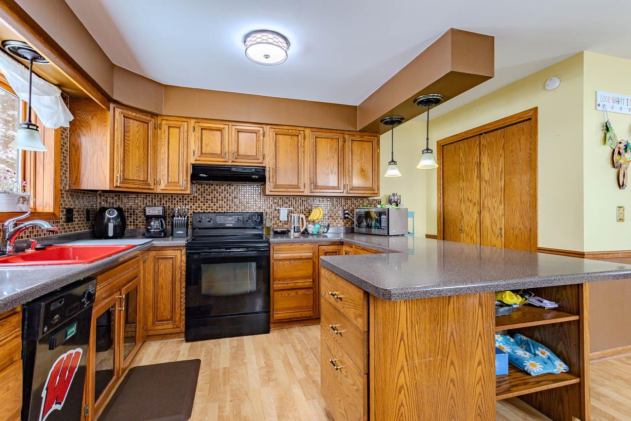 705 South Line Road Rothschild, WI 54474 - Photo 17 of 41