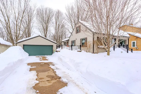 $214,900 | 705 South Line Road, Rothschild, WI 54474