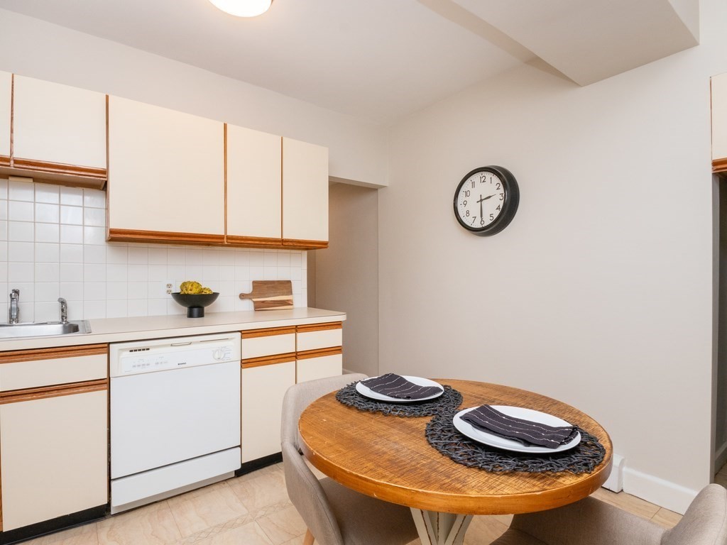 98 Sewall Avenue, Unit A Brookline, MA 02446 - Photo 10 of 23