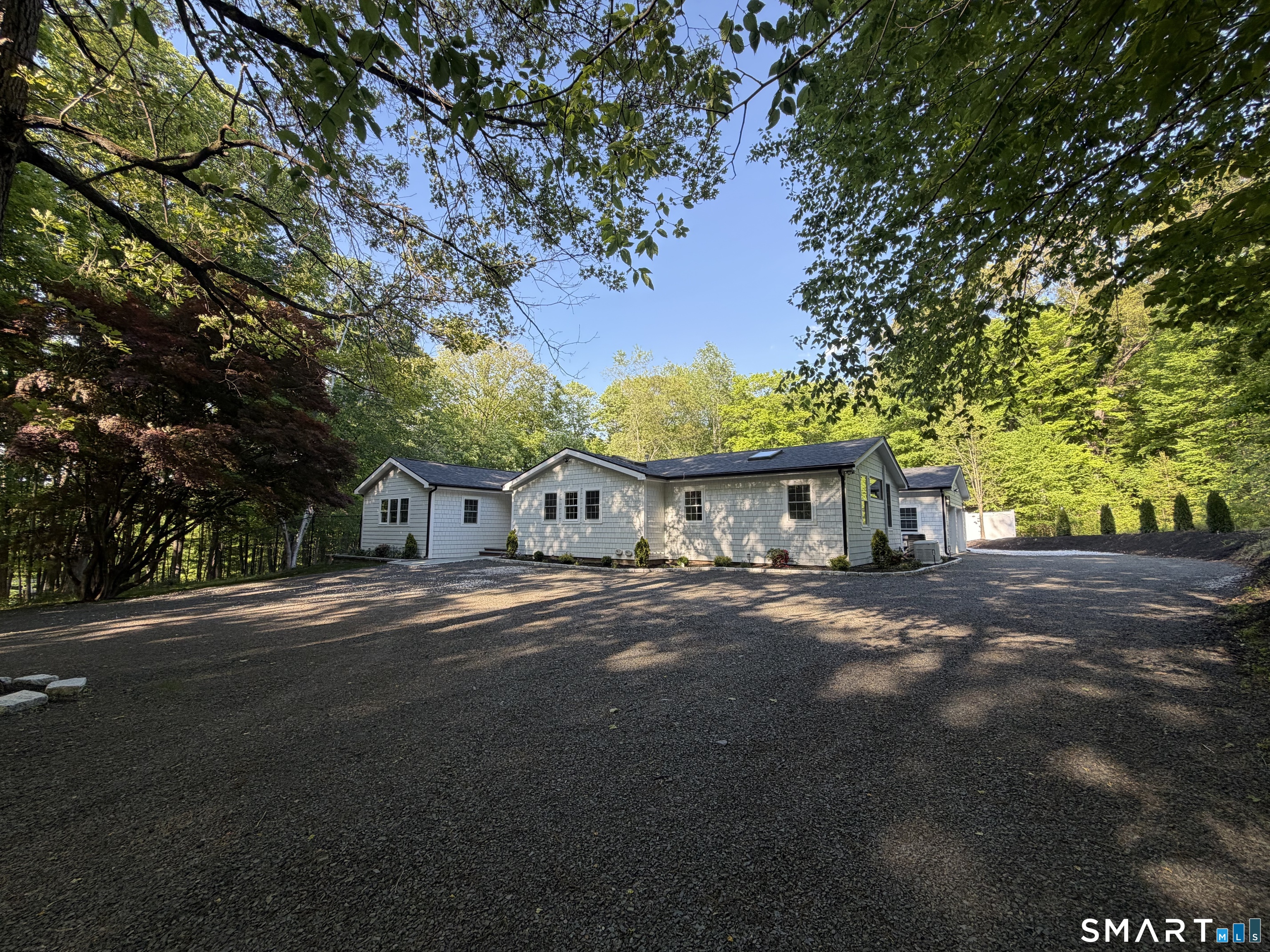 1607 Great Hill Road Guilford, CT 06437 - Photo 1 of 40
