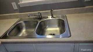 37650 Walnut Street Romulus, MI 48174 - Photo 4 of 15