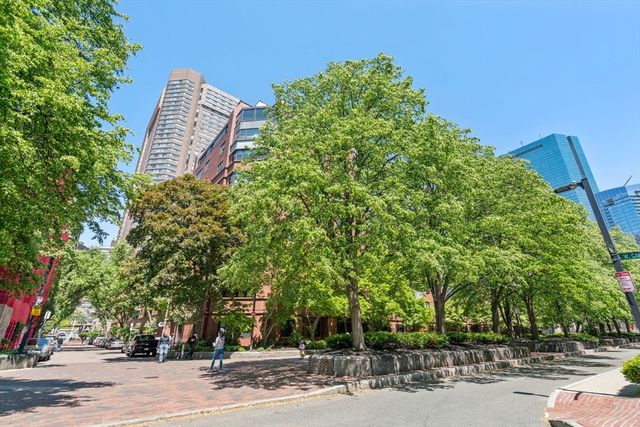 a car parked in front of a building