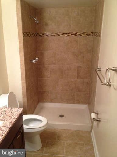 8 Oak Shade Road Sterling, VA 20164 - Photo 14 of 27 Bath (Master)