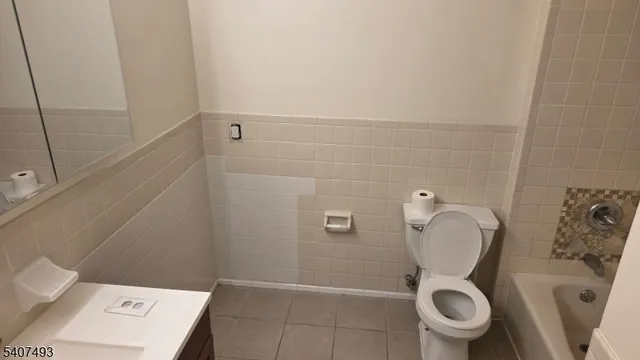 $2,400 | 306 Lake Shore South, Montague, NJ 07827