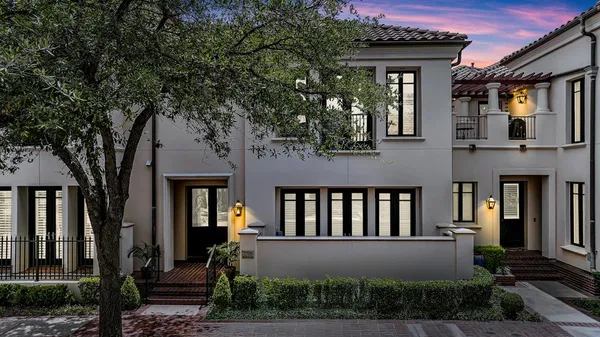 $999,734 | 2705 Museum Way, Fort Worth, TX 76107