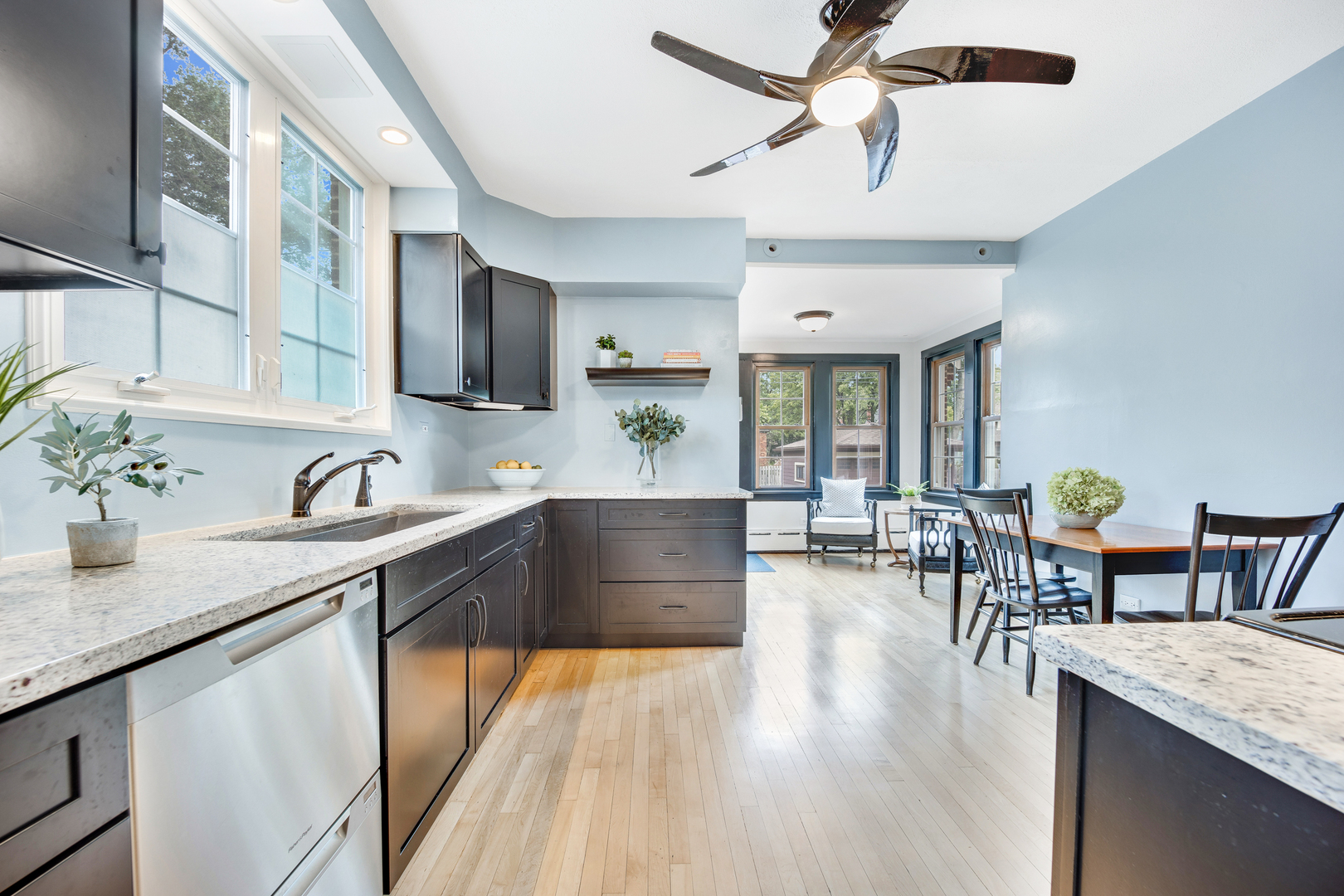 408 Shenstone Road Riverside, IL 60546 - Photo 18 of 38