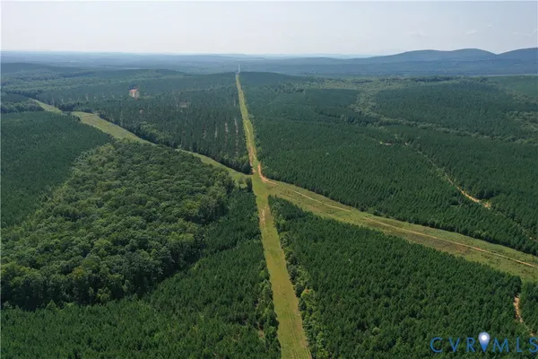 $389,900 | 4809 West James Anderson Highway, Gladstone, VA 24553