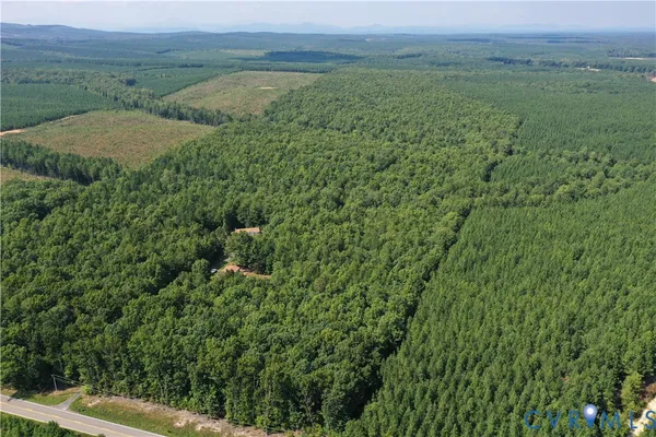 $389,900 | 4809 West James Anderson Highway, Gladstone, VA 24553