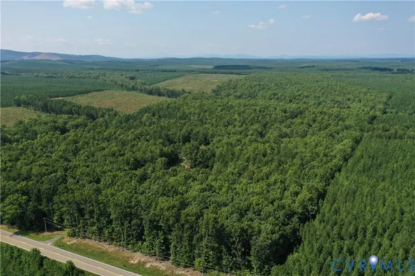 $389,900 | 4809 West James Anderson Highway, Gladstone, VA 24553