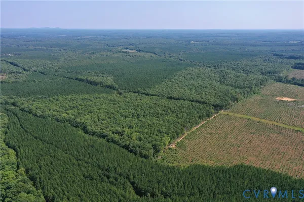 $389,900 | 4809 West James Anderson Highway, Gladstone, VA 24553