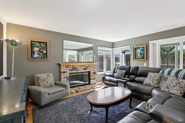 $1,050,000 | 1422 Roman Drive, Rohnert Park, CA 94928