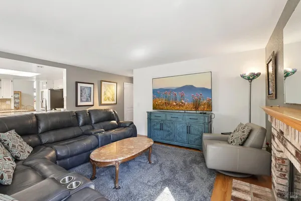 $1,050,000 | 1422 Roman Drive, Rohnert Park, CA 94928