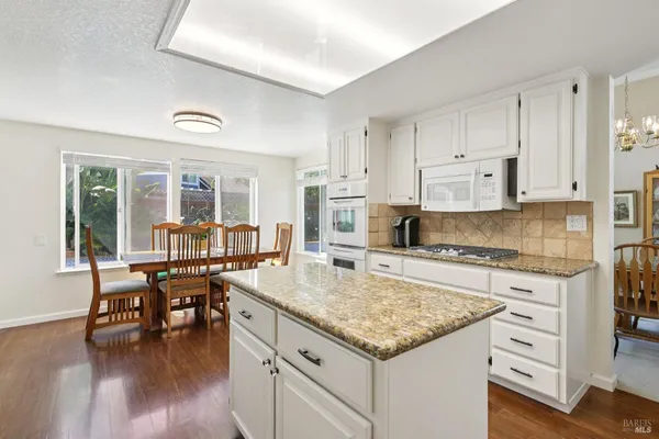 $1,050,000 | 1422 Roman Drive, Rohnert Park, CA 94928