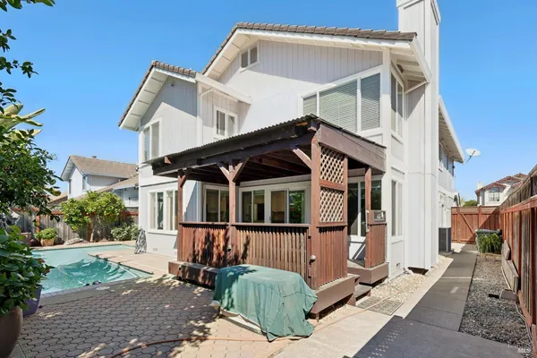 $1,050,000 | 1422 Roman Drive, Rohnert Park, CA 94928