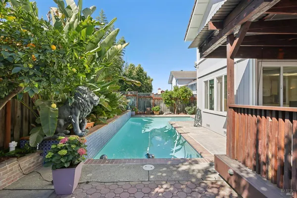 $1,050,000 | 1422 Roman Drive, Rohnert Park, CA 94928