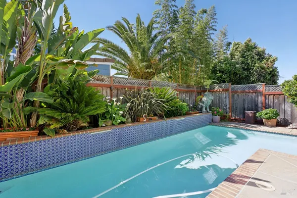 $1,050,000 | 1422 Roman Drive, Rohnert Park, CA 94928