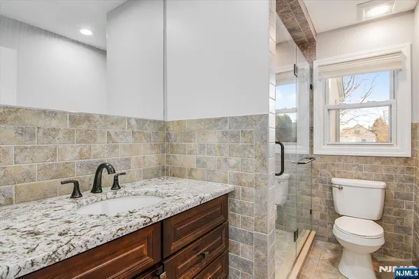 $899,999 | 565 Center Street, Wood-Ridge, NJ 07075