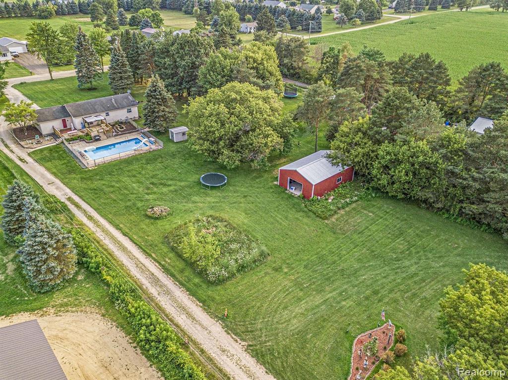 10266 Converse Road Fowlerville, MI 48836 - Photo 6 of 33