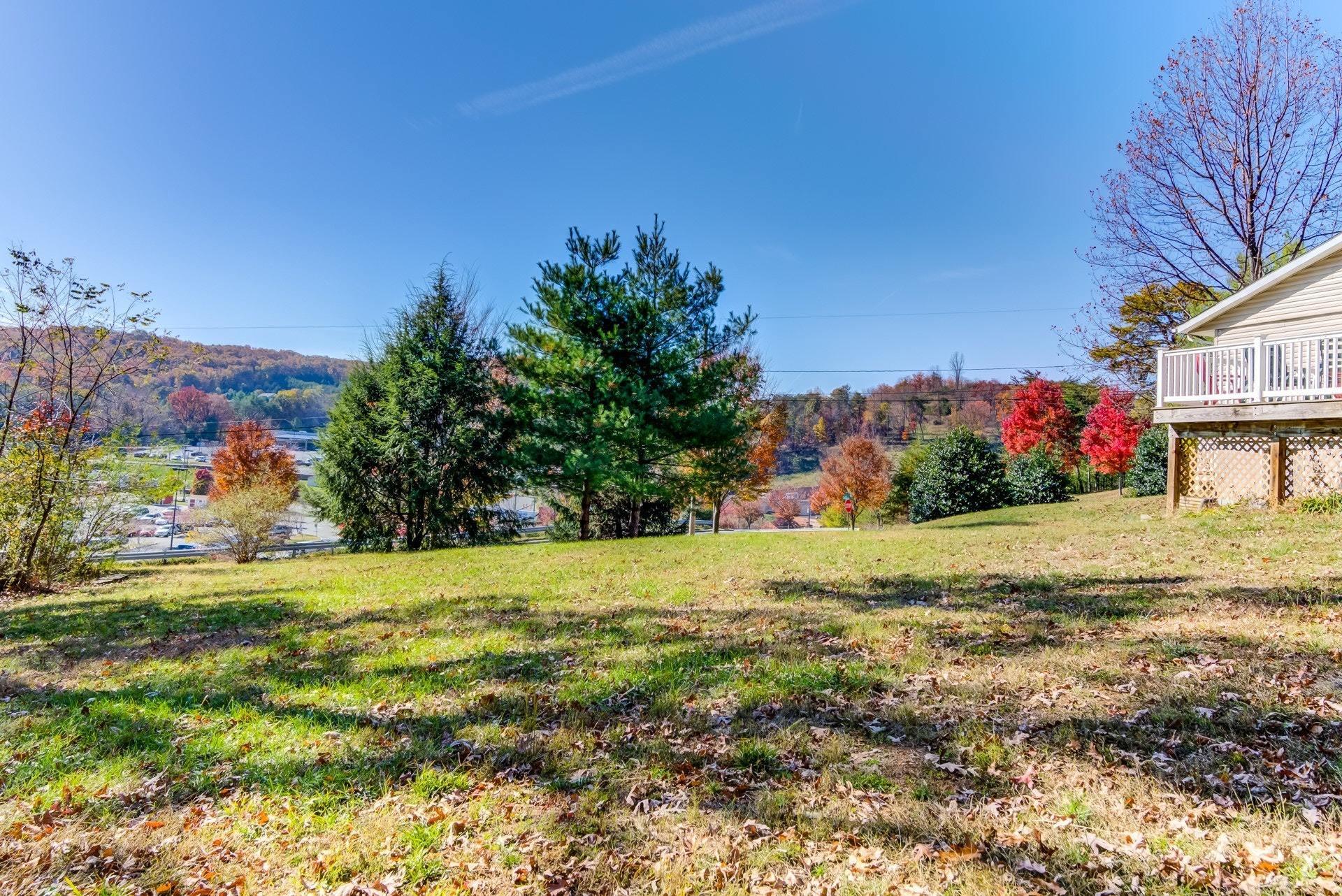 4207 Griffin Road Southwest Roanoke, VA 24014 - Photo 33 of 36 031-332770-40-4207 Griffin RD SW-5-24_8