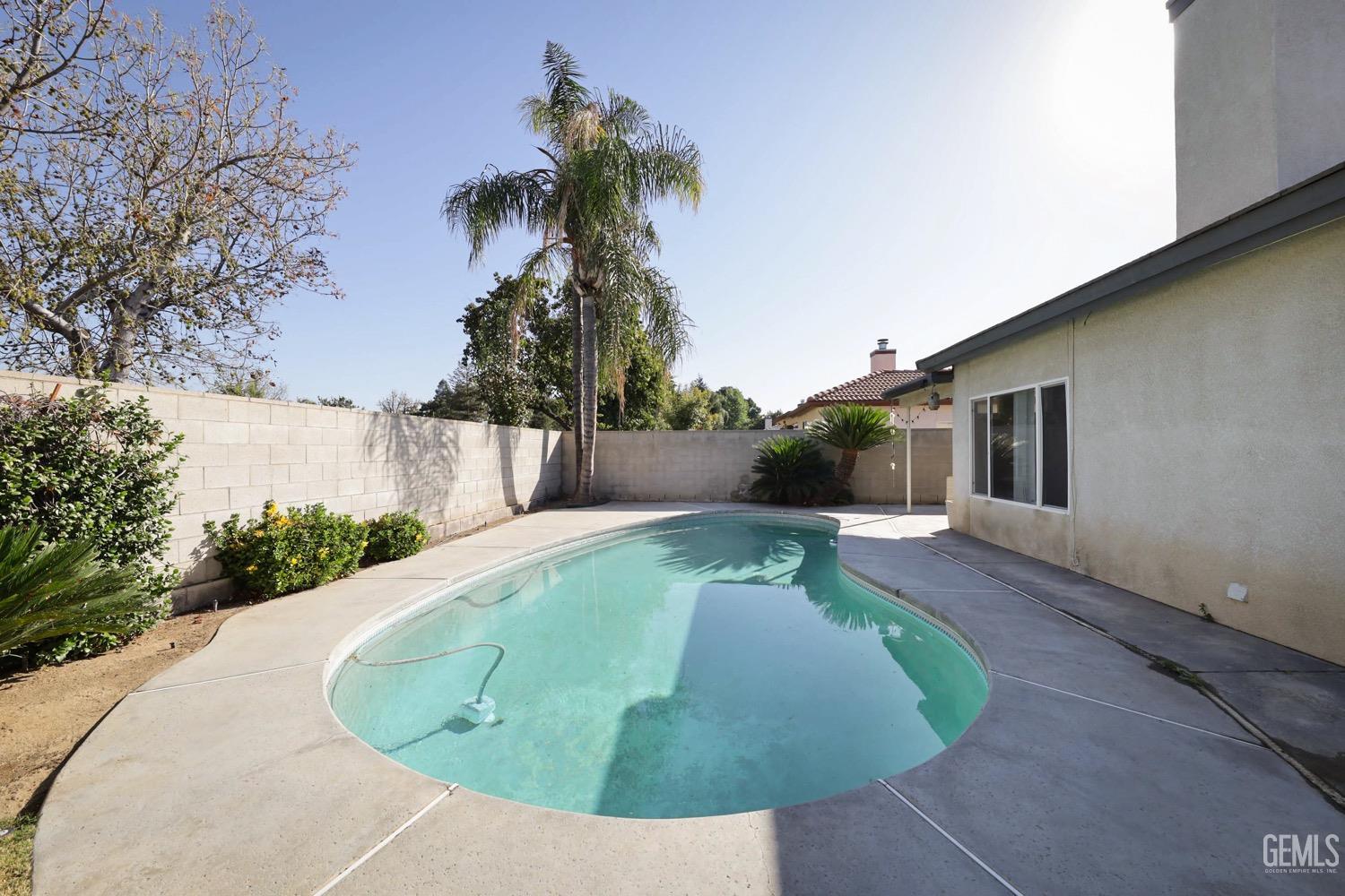 Undisclosed Address Bakersfield, CA 93312 - Photo 38 of 38 a view of a backyard with a tub